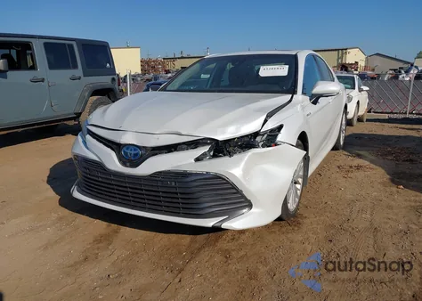 2019 Toyota Camry Hybrid Xle из США, поврежденный, VIN 4T1B21HK6KU520595